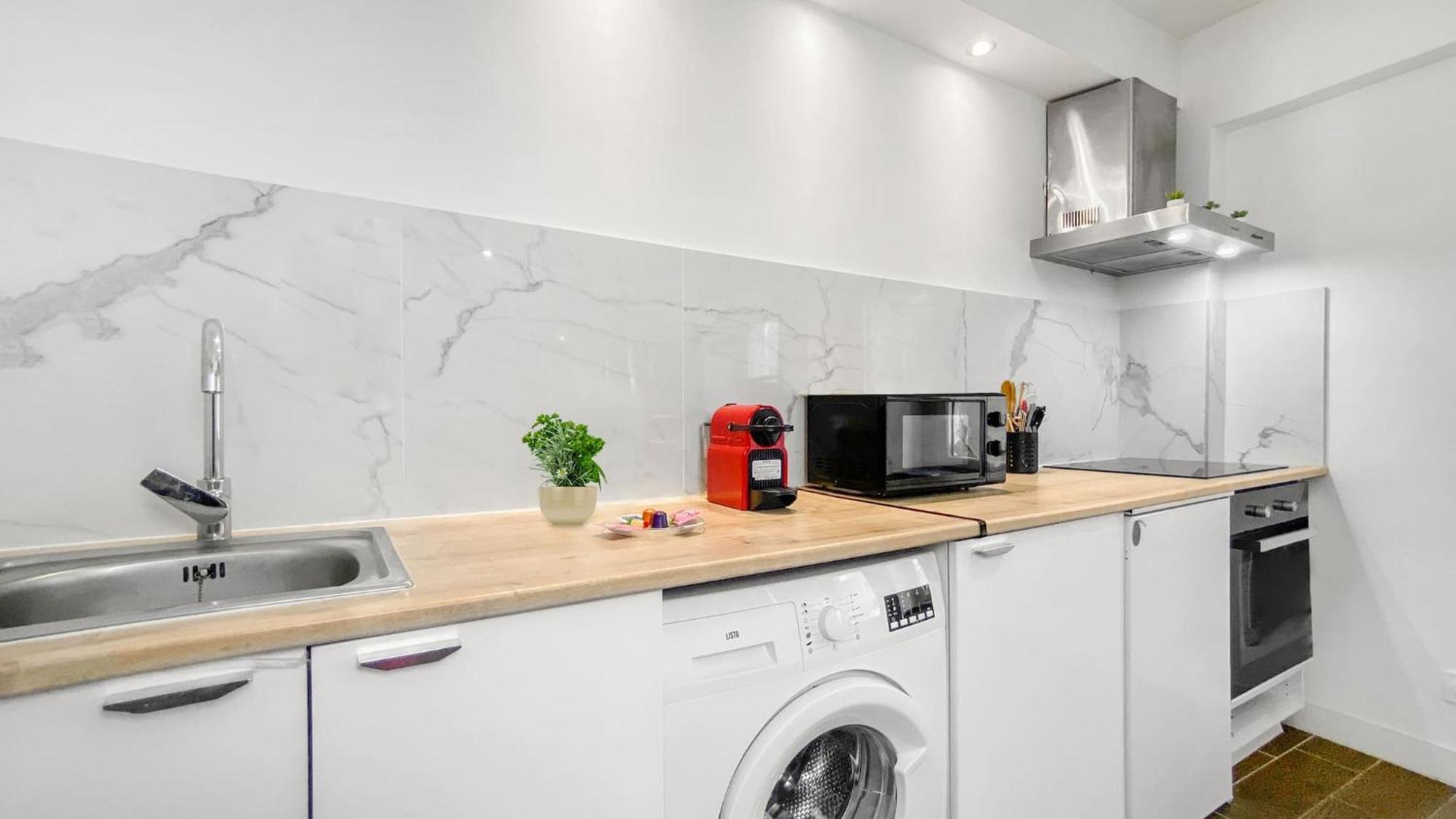 Homey Forest - Hypercentre - Proche Gare Et Tram - Wifi & Netflix Annemasse Bagian luar foto